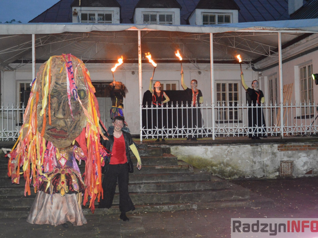 Widowisko teatru ognia