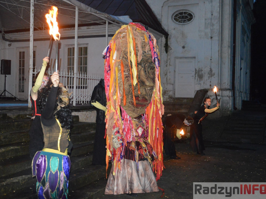 Widowisko teatru ognia