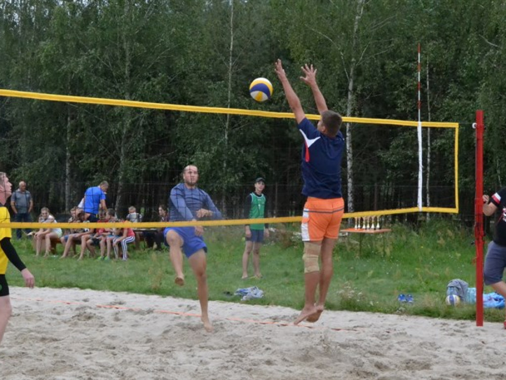 Siedlanów miejscem 6. turnieju siatkówki plażowej