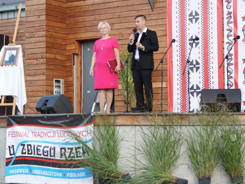 Wyjazd na I Festiwal Tradycji Ludowych  z LGD ZAPIECEK