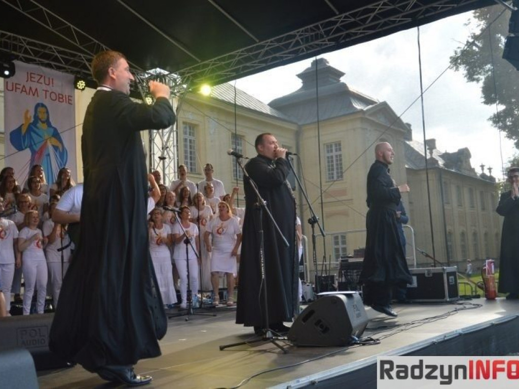 Warto wierzyć - wywiad z ks. Mariuszem Baranem