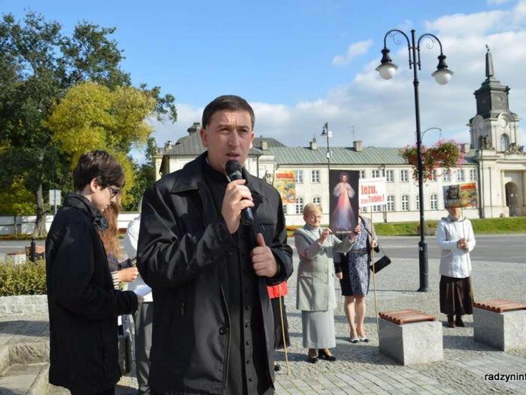 Warto wierzyć - wywiad z ks. Mariuszem Baranem