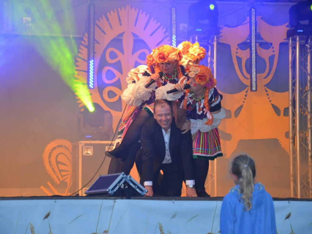 Część rozrywkowa dożynek w Ulanie