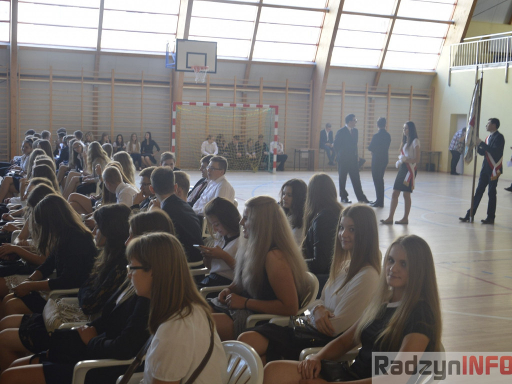 Tradycja i nowoczesność - pierwszy dzień szkoły w I LO
