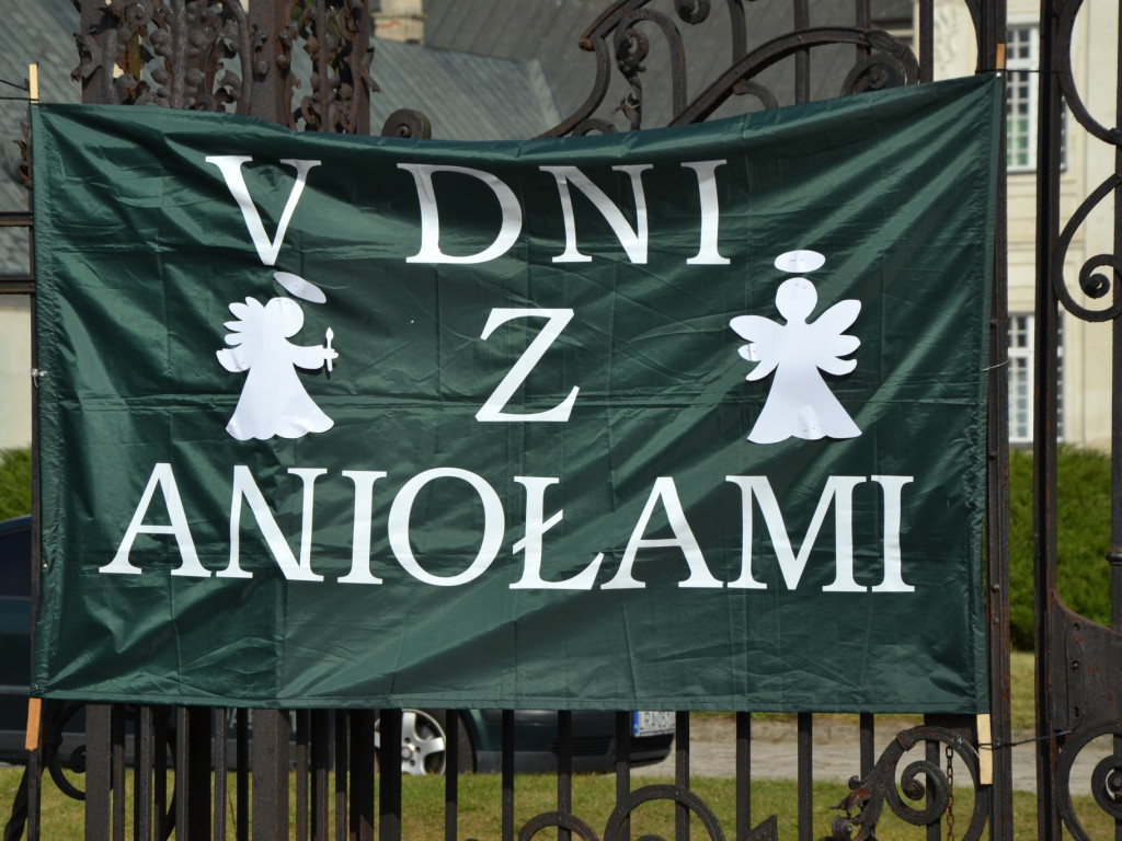 Orszak życzliwych aniołów przeszedł ulicami Radzynia