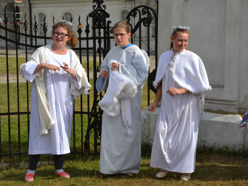 Orszak życzliwych aniołów przeszedł ulicami Radzynia