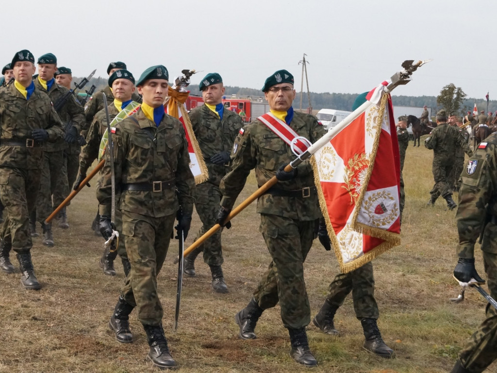 Parada kawaleryjska w 77. rocznicę bitwy pod Kockiem