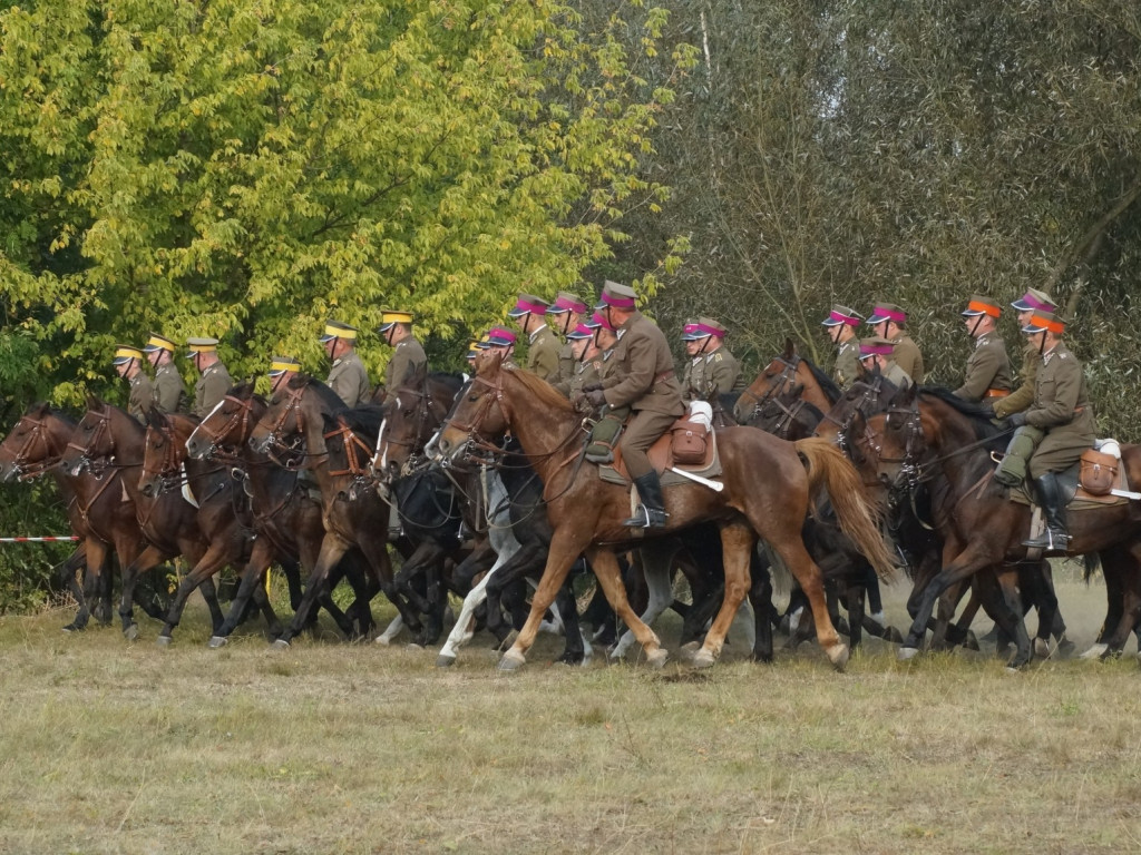 Parada kawaleryjska w 77. rocznicę bitwy pod Kockiem
