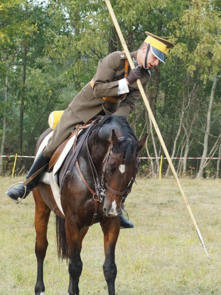 Parada kawaleryjska w 77. rocznicę bitwy pod Kockiem