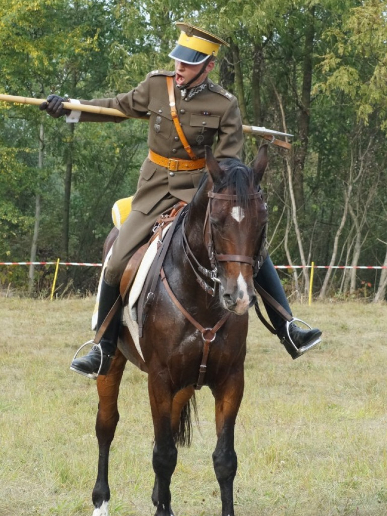 Parada kawaleryjska w 77. rocznicę bitwy pod Kockiem