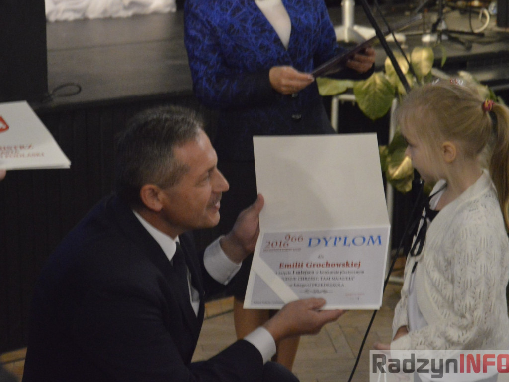 Laureaci konkursów nagrodzeni