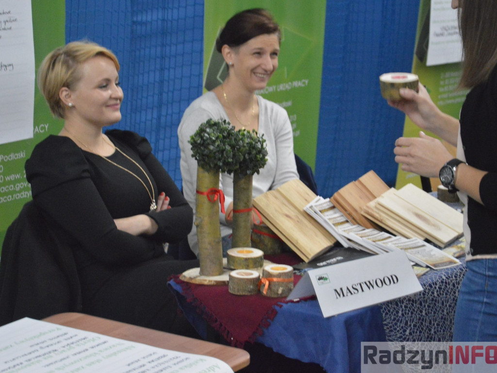 Zobaczyć młodzież w polskich zakładach pracy, a nie na lotniskach - Targi Pracy w ZSP