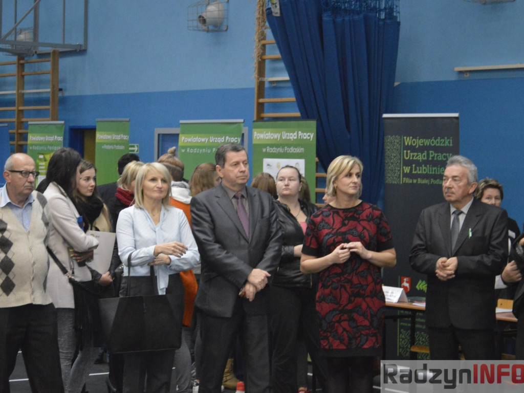 Zobaczyć młodzież w polskich zakładach pracy, a nie na lotniskach - Targi Pracy w ZSP