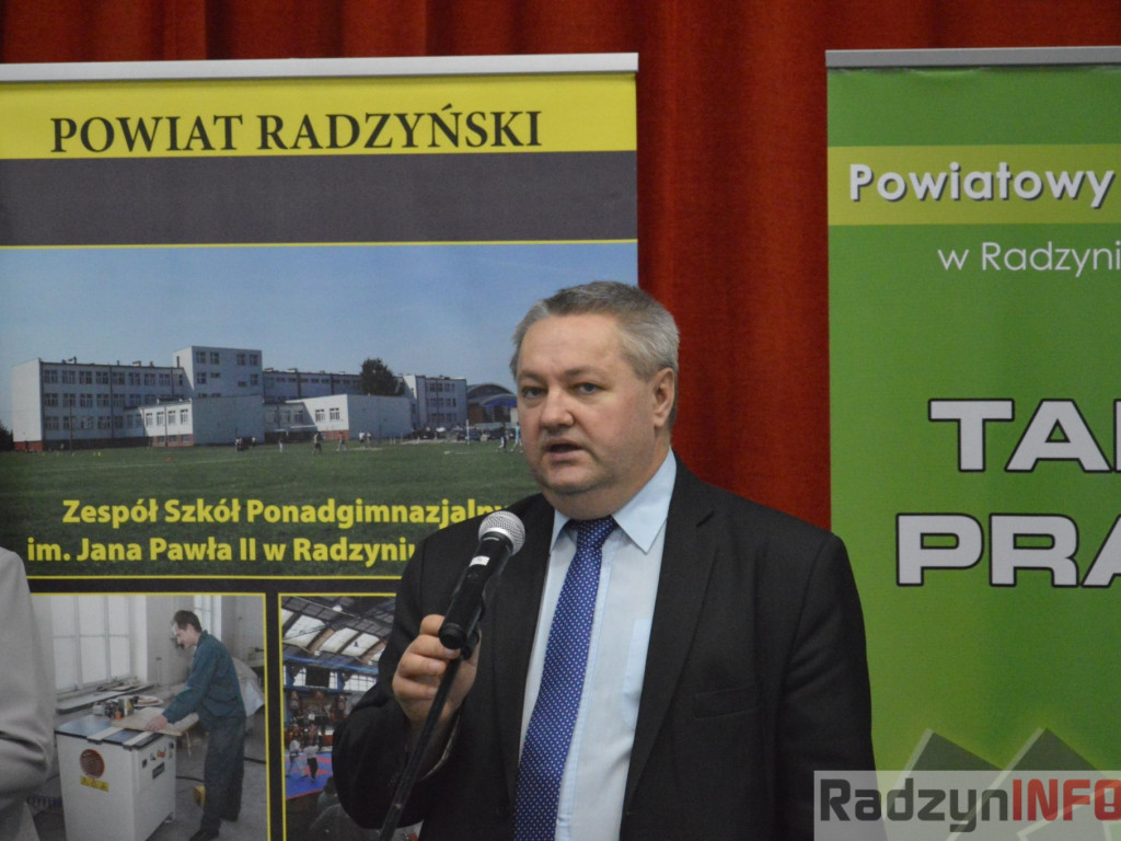 Zobaczyć młodzież w polskich zakładach pracy, a nie na lotniskach - Targi Pracy w ZSP