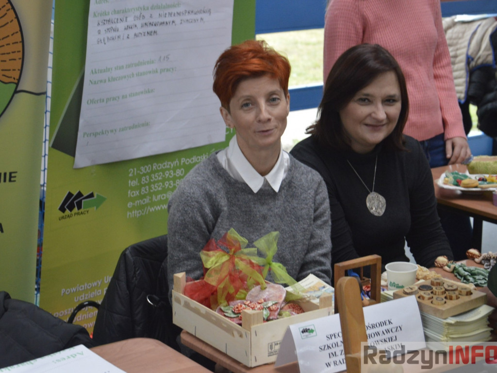 Zobaczyć młodzież w polskich zakładach pracy, a nie na lotniskach - Targi Pracy w ZSP