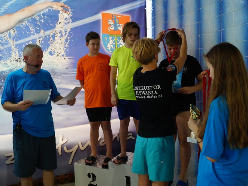 Radzyńscy pływacy na zawodach w Lubartowie
