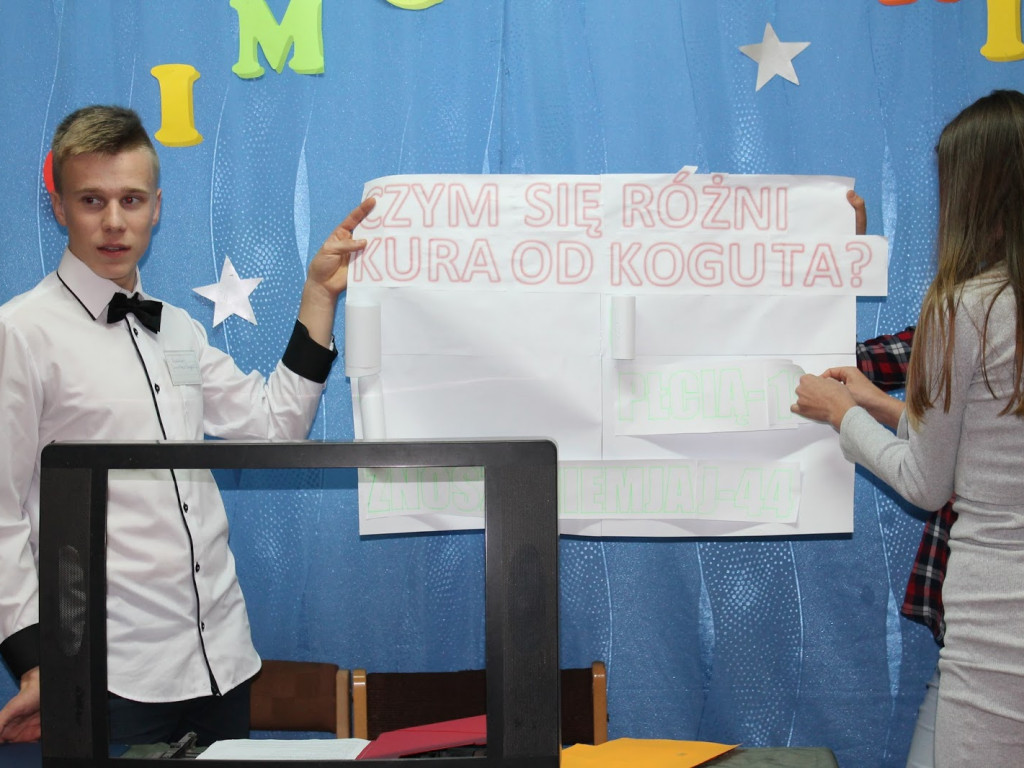 Otrzęsiny klas pierwszych w gimnazjum ZPO w Woli Osowińskiej