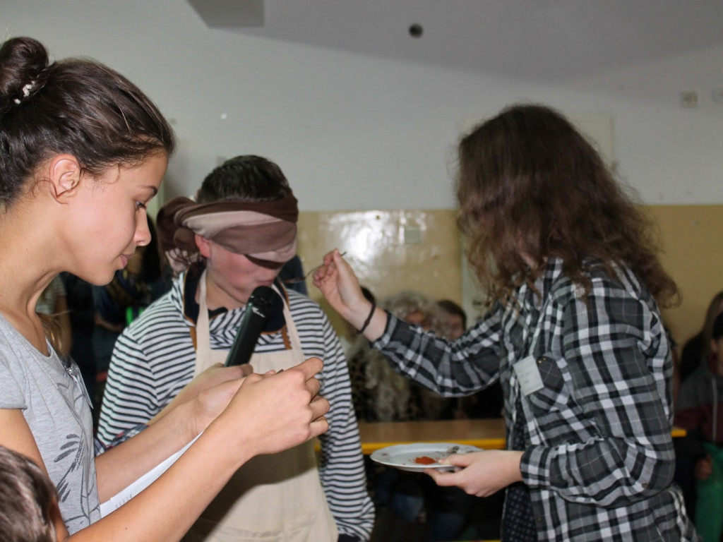 Otrzęsiny klas pierwszych w gimnazjum ZPO w Woli Osowińskiej