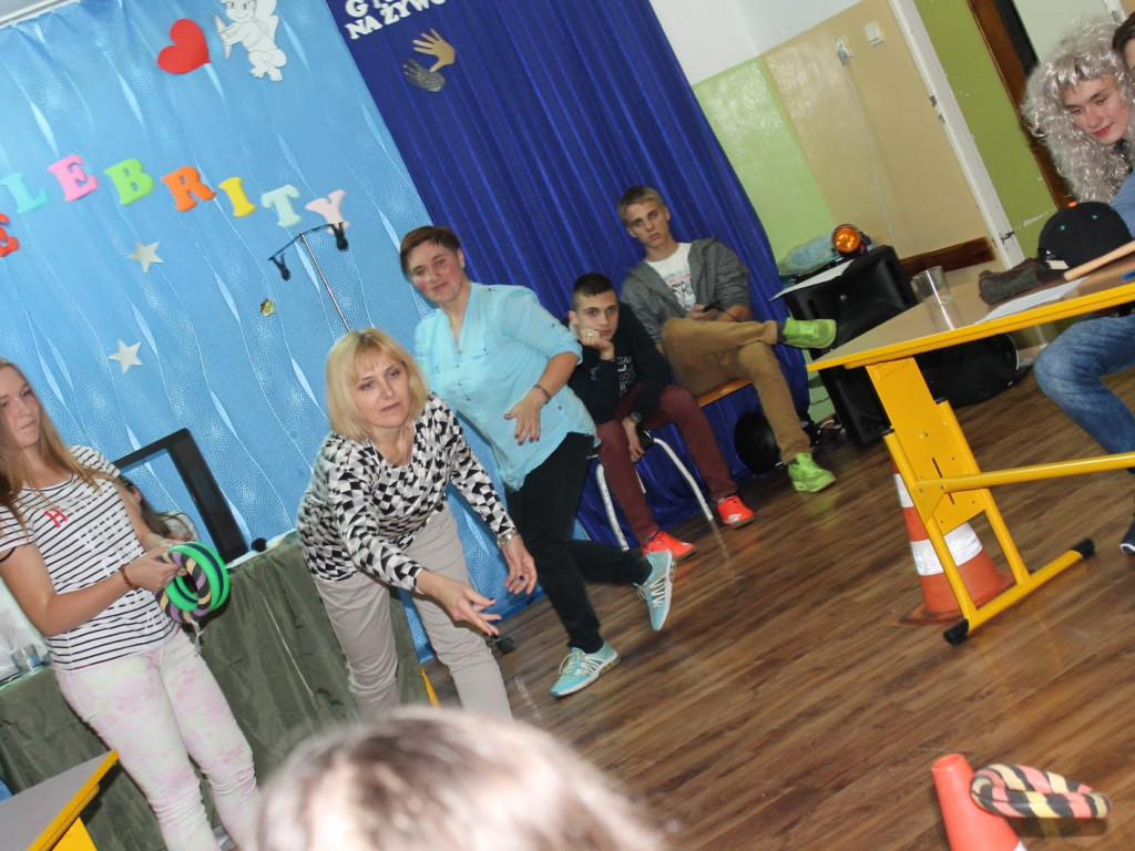 Otrzęsiny klas pierwszych w gimnazjum ZPO w Woli Osowińskiej