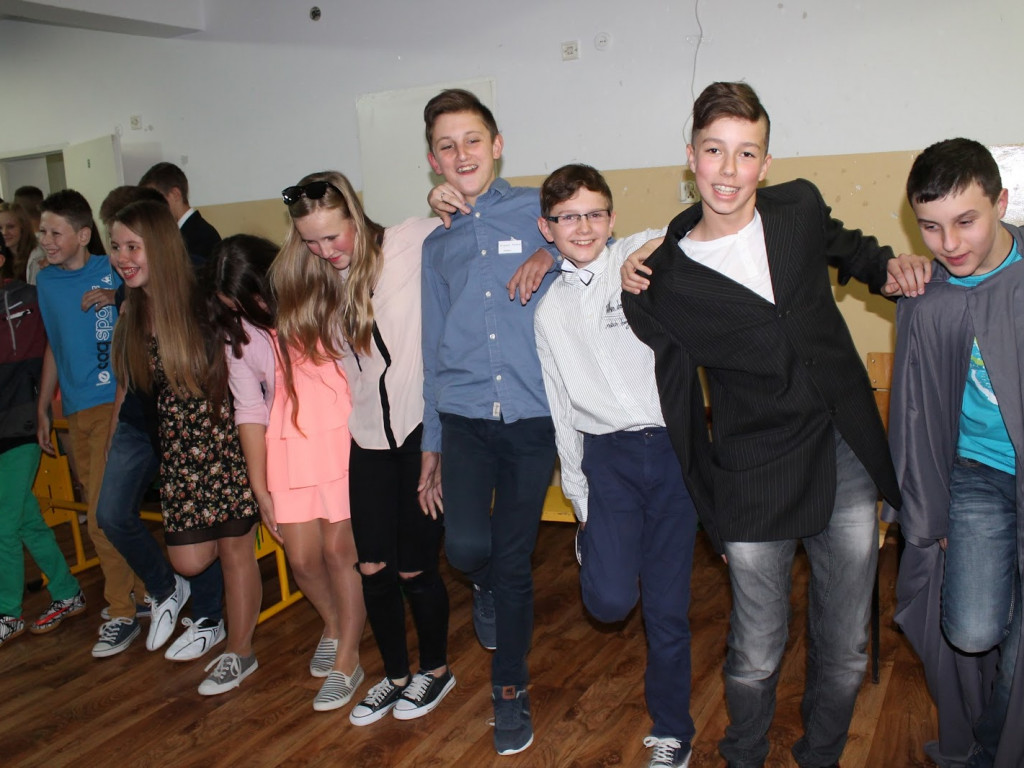 Otrzęsiny klas pierwszych w gimnazjum ZPO w Woli Osowińskiej
