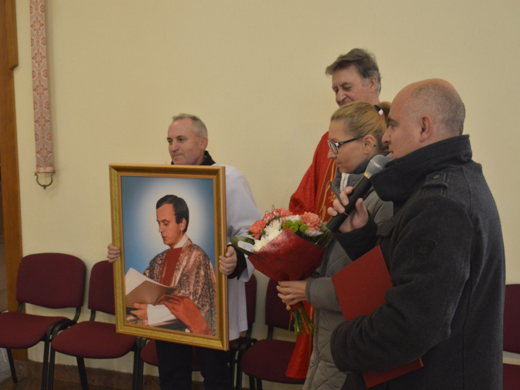 Relikwie bł. ks. Jerzego Popiełuszki w kościele pw. Bł. Męczenników Podlaskich