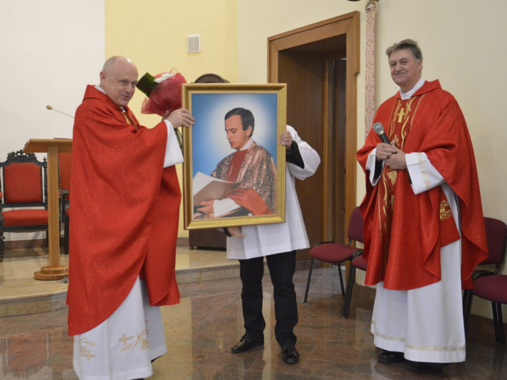 Relikwie bł. ks. Jerzego Popiełuszki w kościele pw. Bł. Męczenników Podlaskich