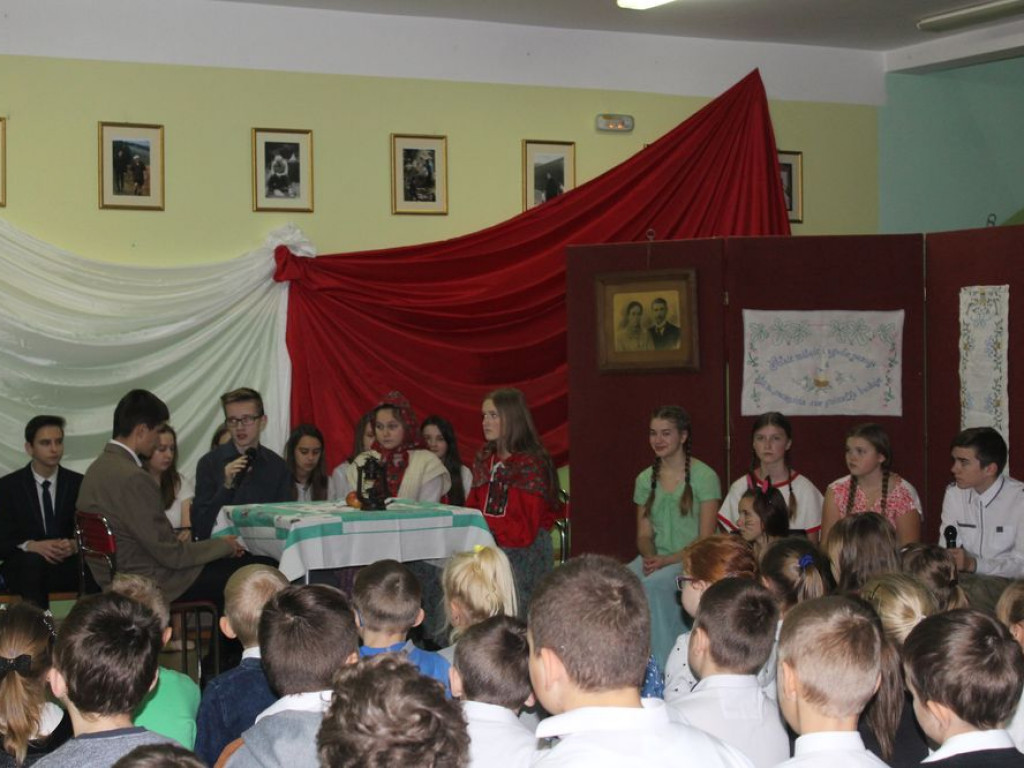 Polska, Polska wolność odzyskała...