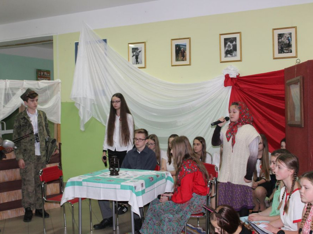 Polska, Polska wolność odzyskała...