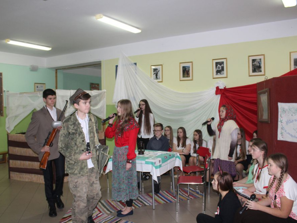 Polska, Polska wolność odzyskała...