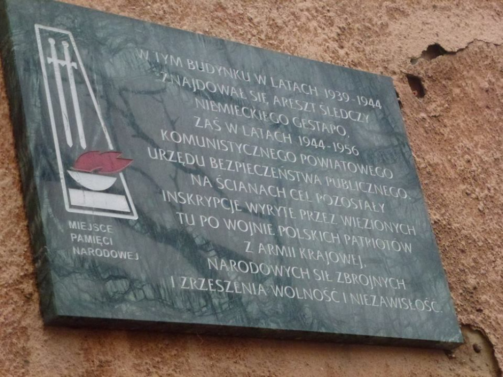 Miłośnicy Nordic Walking uczcili Święto Niepodległości