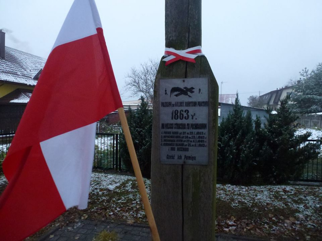 Miłośnicy Nordic Walking uczcili Święto Niepodległości