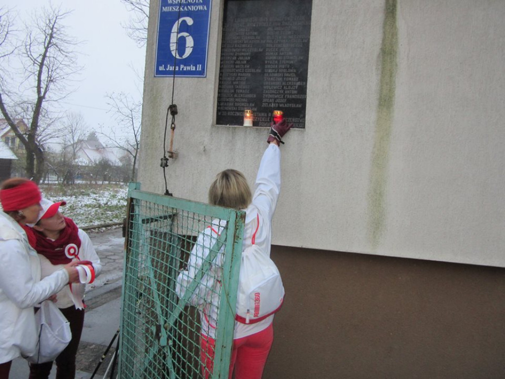 Miłośnicy Nordic Walking uczcili Święto Niepodległości