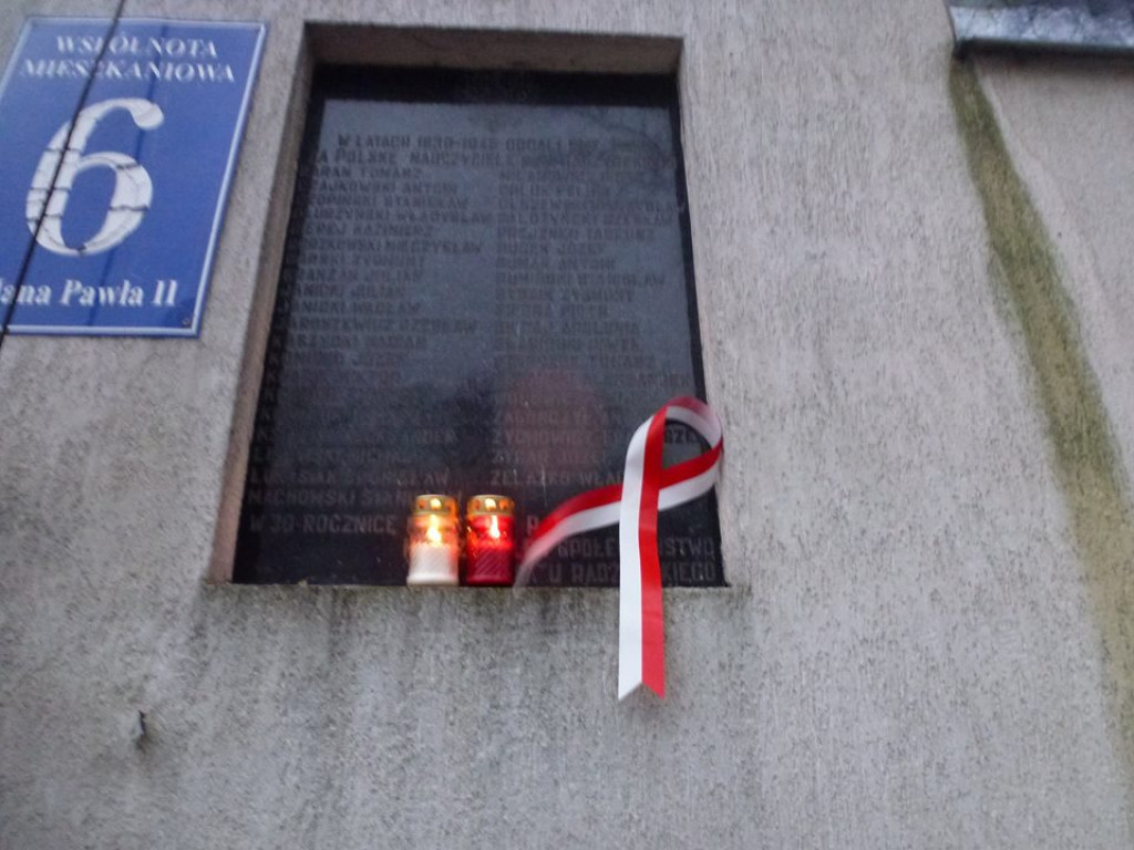 Miłośnicy Nordic Walking uczcili Święto Niepodległości