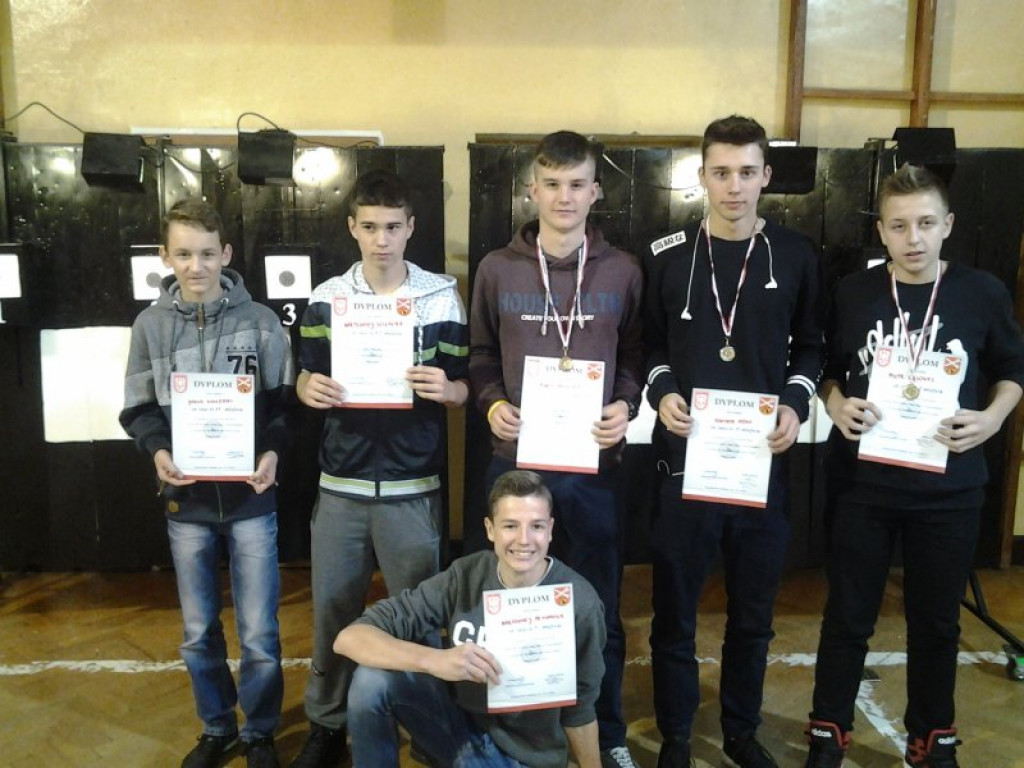 Niepodległościowy Turniej Strzelecki w Komarówce