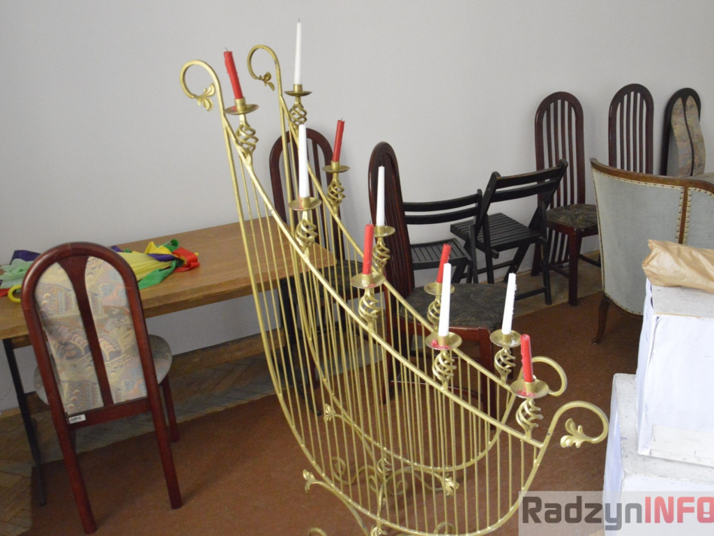 Spacer po korpusie głównym pałacu Potockich