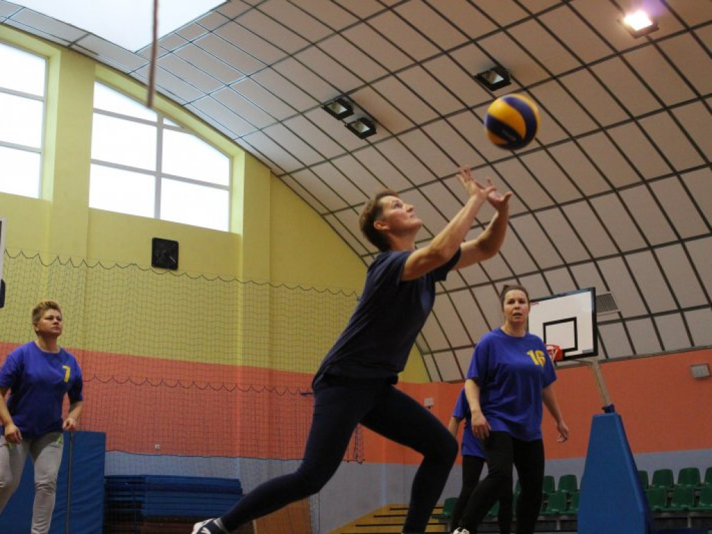 Panie walczyły w Turnieju Piłki Siatkowej