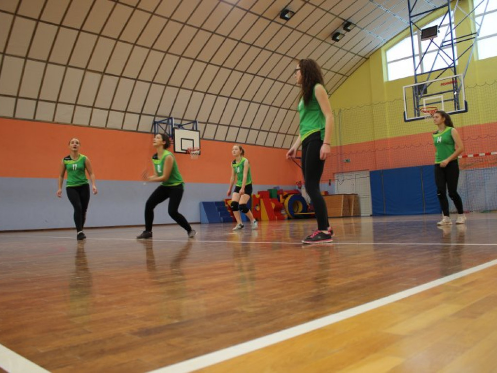 Panie walczyły w Turnieju Piłki Siatkowej