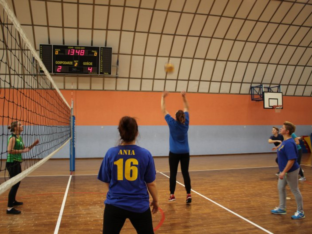 Panie walczyły w Turnieju Piłki Siatkowej