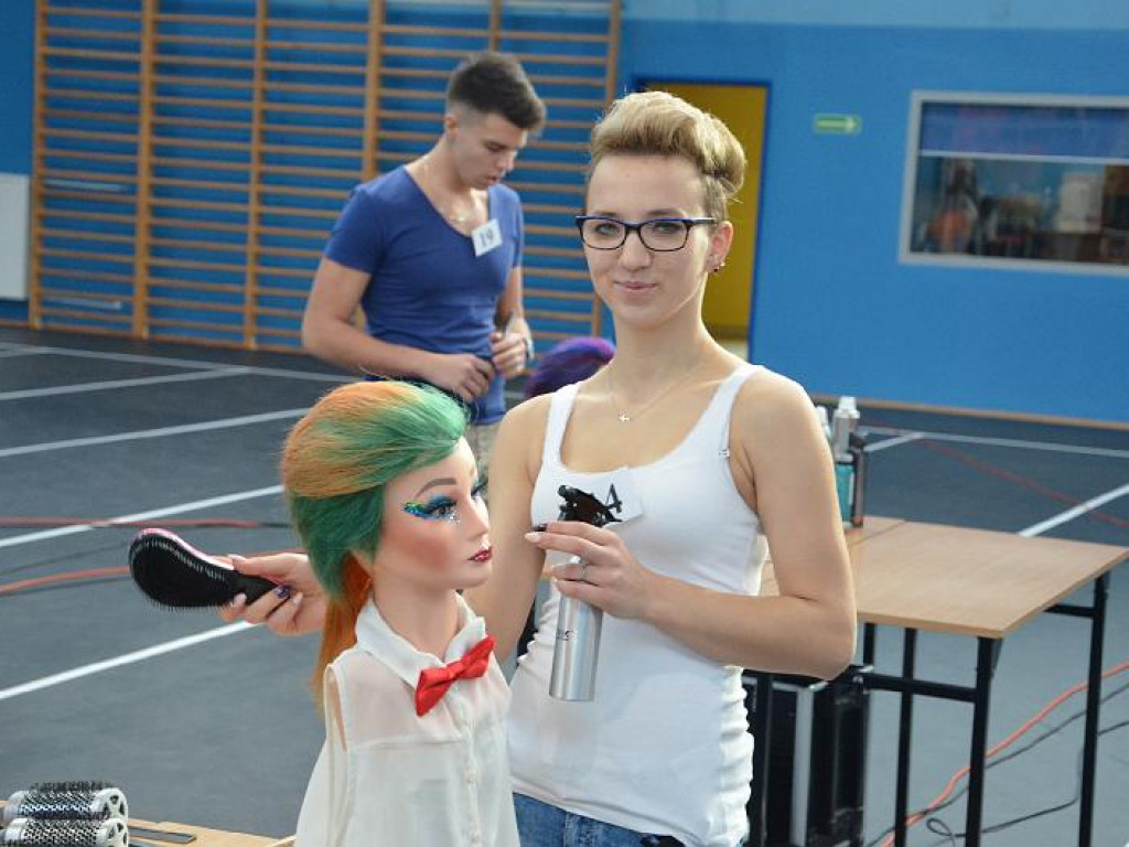 Wielu chciałoby wpaść im w ręce, czyli Międzyszkolny Turniej Fryzjerski w ZSP