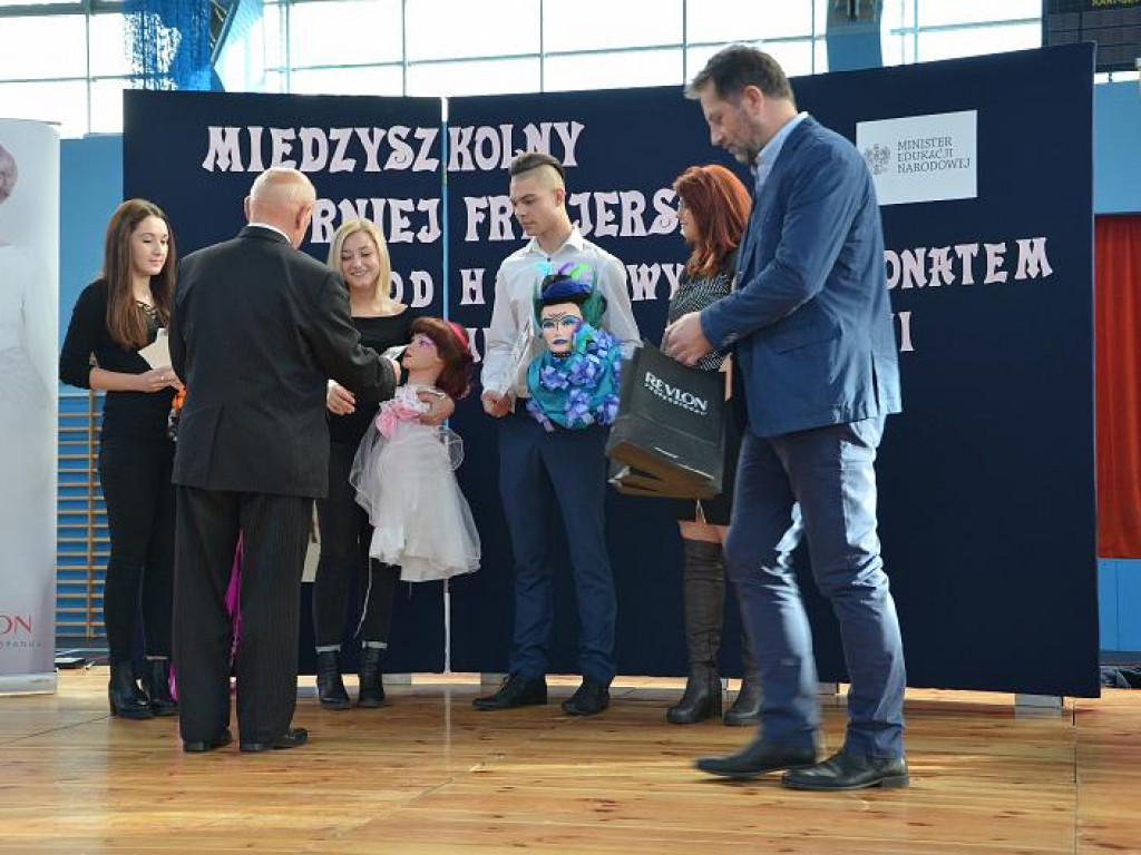 Wielu chciałoby wpaść im w ręce, czyli Międzyszkolny Turniej Fryzjerski w ZSP