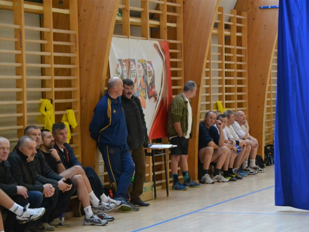 Zacięte mecze I ligowców a w Lidze Oldboys niepodzielnie panuje Poczta