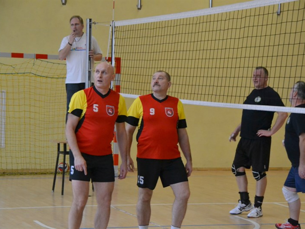 Zacięte mecze I ligowców a w Lidze Oldboys niepodzielnie panuje Poczta