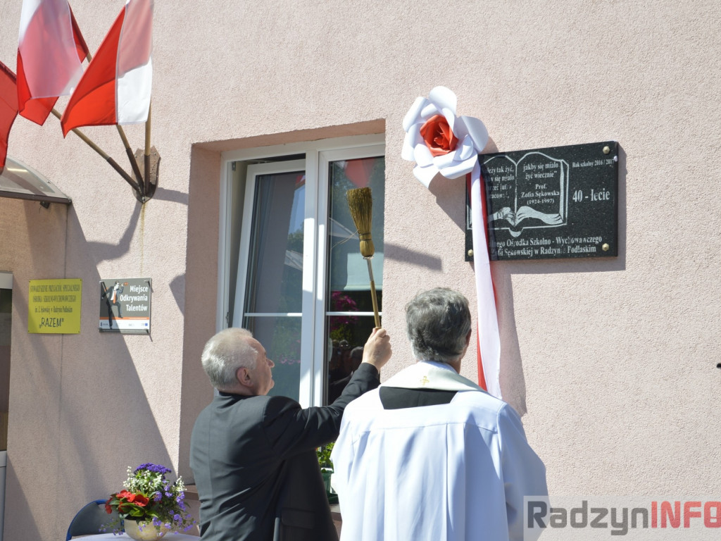 Odsłonięcie pamiątkowej tablicy w SOSW