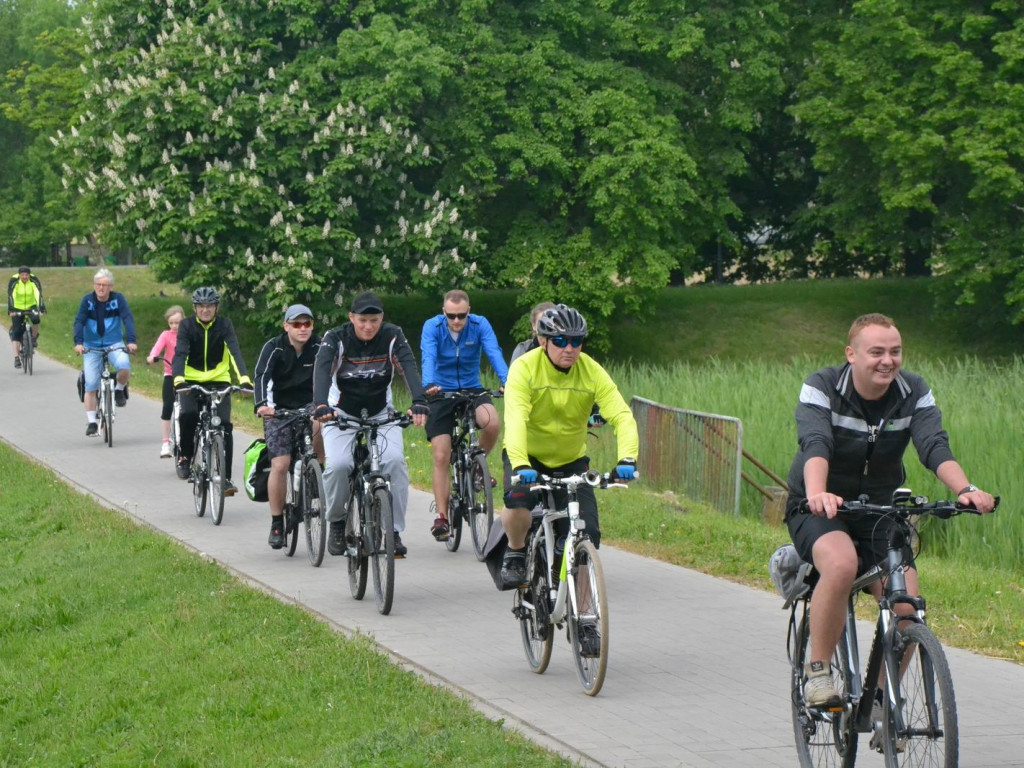 40 śmiałków ruszyło w rajd
