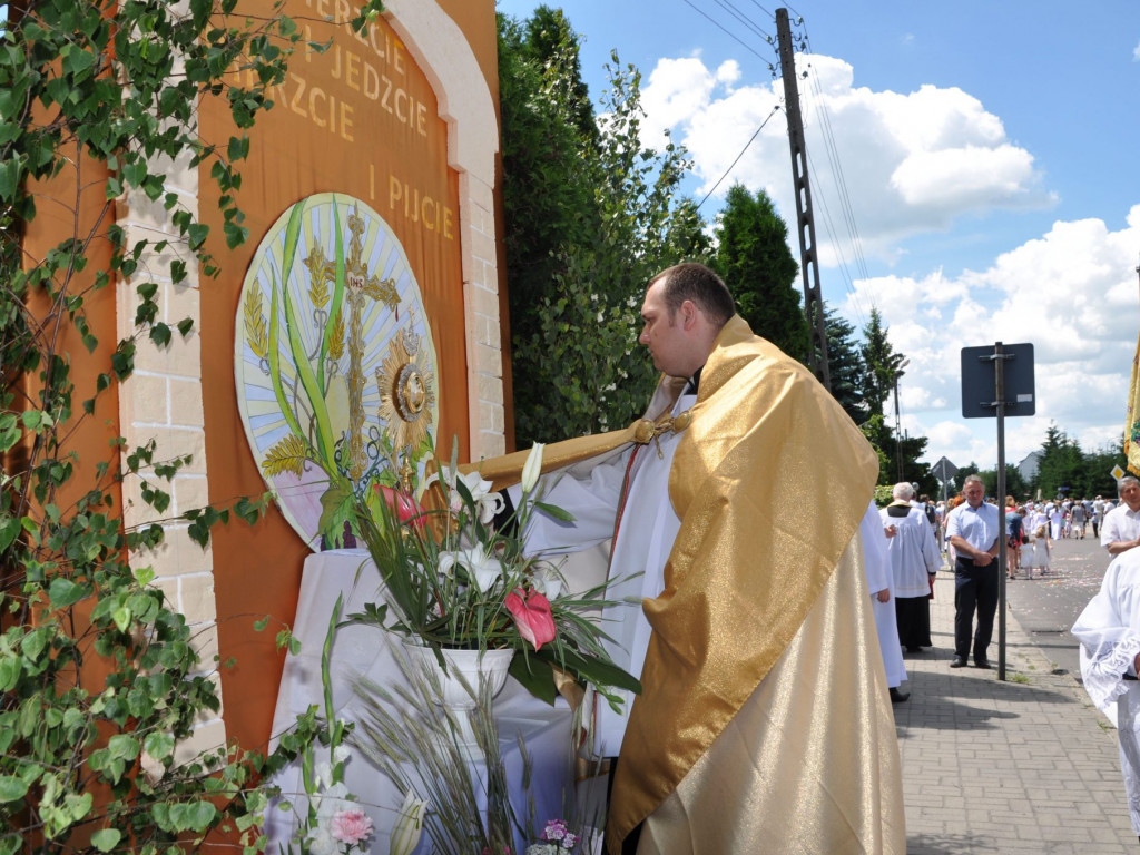 Procesja Bożego Ciała w parafii MBNP, cz. II