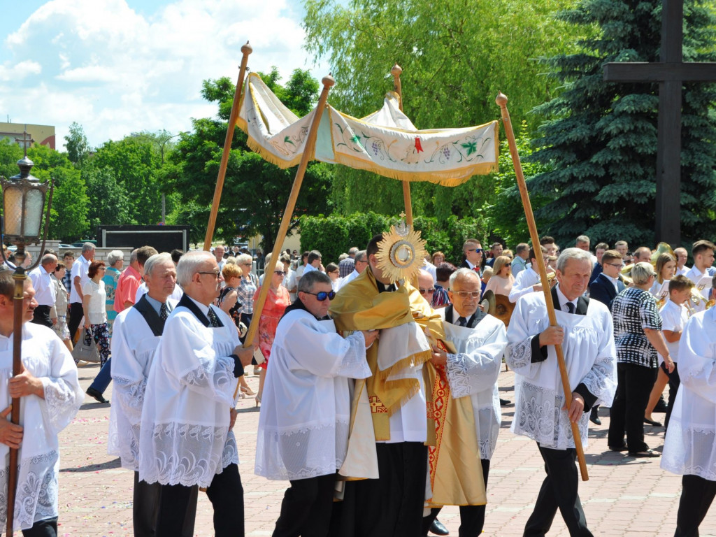 Procesja Bożego Ciała w parafii MBNP, cz. II