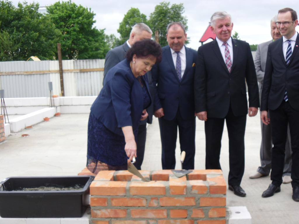 Wmurowanie aktu erekcyjnego pod budowę żłobka w Ulanie-Majoracie