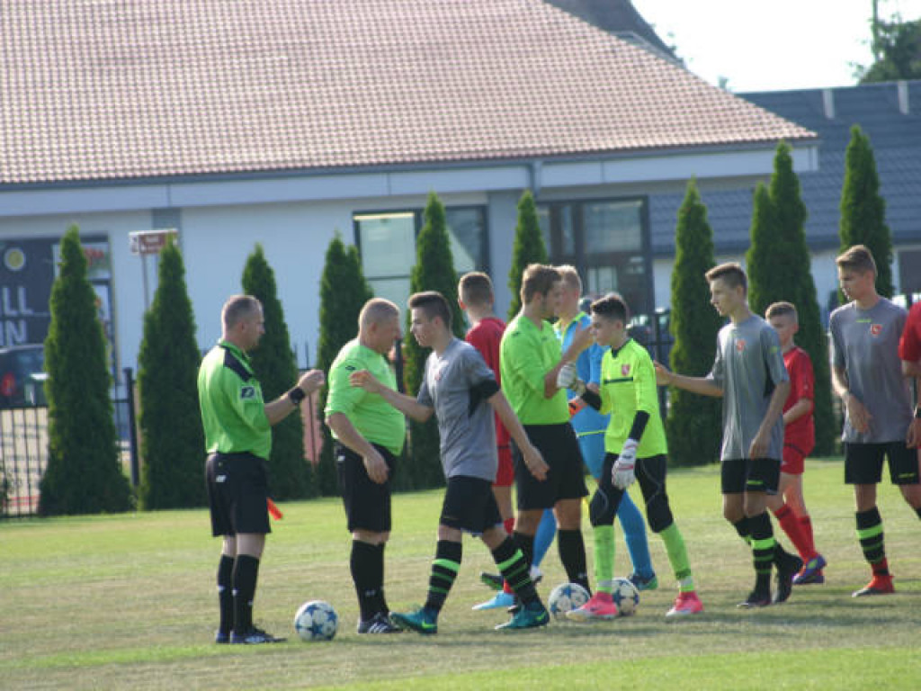 Uczniowie klasy sportowej z Gimnazjum Nr 2 wicemistrzami ligi wojewódzkiej