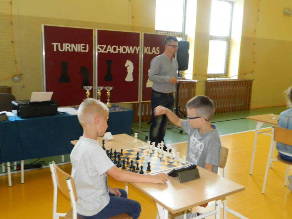 Turniej Szachowy klas I-III o Puchar Wójta Gminy Radzyń Podlaski.