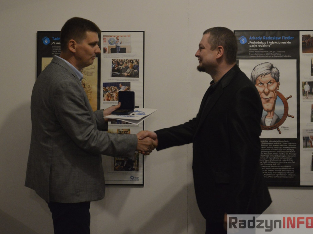 Wystawa karykatur Przemysława Krupskiego